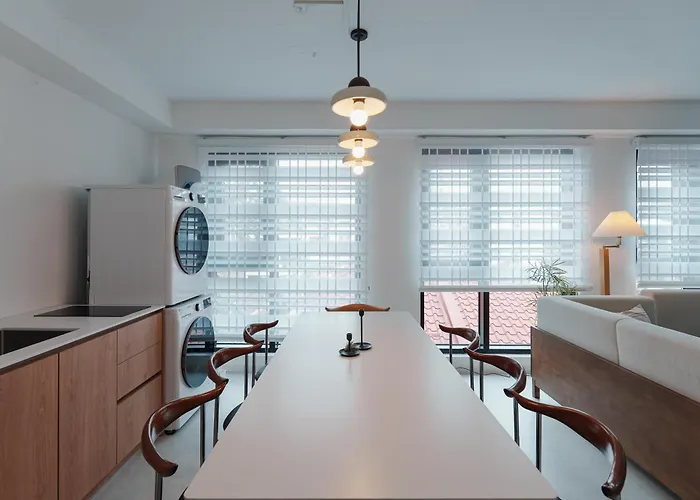 체크인 H 아파트 *